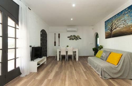1215 Baix Camp Casa Con Jardin