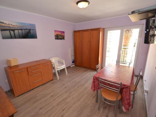 Apartment Flandria-2 By Interhome