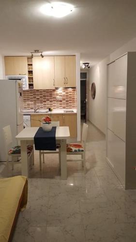 Apartment In Salou. Beach Relax Hutt-033474-91