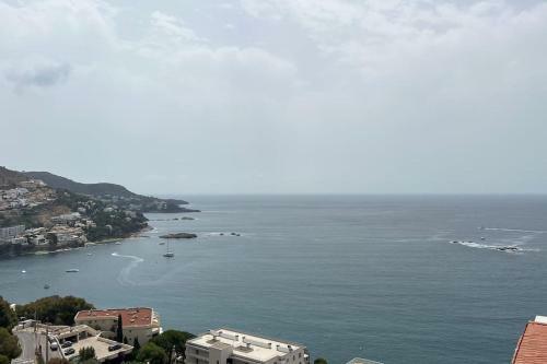 Apartamento En Roses Con Preciosas Vistas Del Mar Ap1