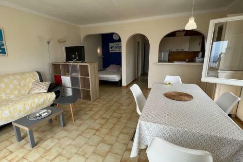 Apartamento En Roses Con Preciosas Vistas Del Mar Ap1