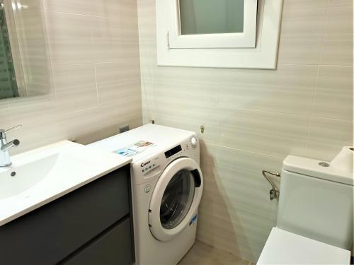 Apartamento Roses, 2 Dormitorios, 4 Personas - Es-258-88