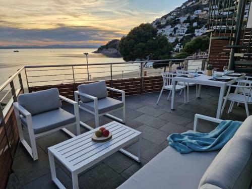 Apartamento �tico Primera L�nea Playa Canyelles