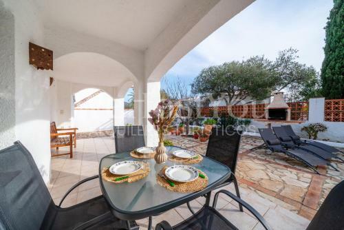 Wehostyou - Belle Maison Roses, Mas Bosc� 12