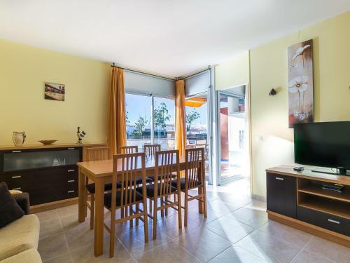 Apartamento Roses, 2 Dormitorios, 4 Personas - Es-228-123