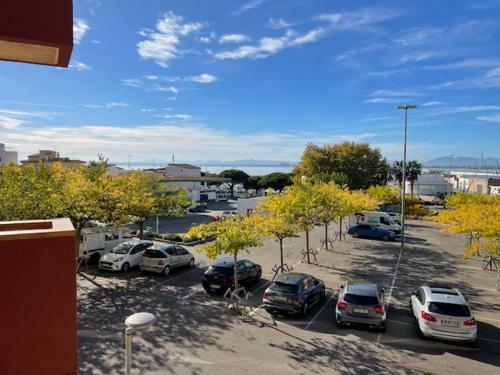 Apartamento Bahia Roses Centre