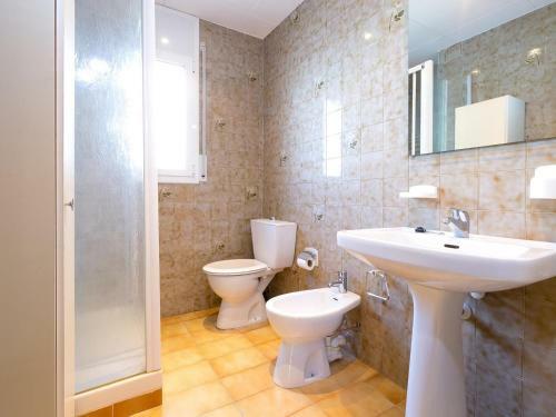Apartamento Roses, 2 Dormitorios, 4 Personas - Es-228-106