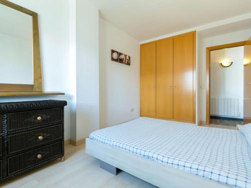 Apartamento Roses, 2 Dormitorios, 5 Personas - Es-228-119