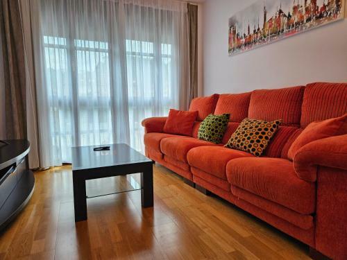 13b01 Apartamento Con Terraza Y Garaje