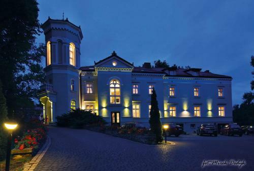 Hotel Pa?ac Paw?owice