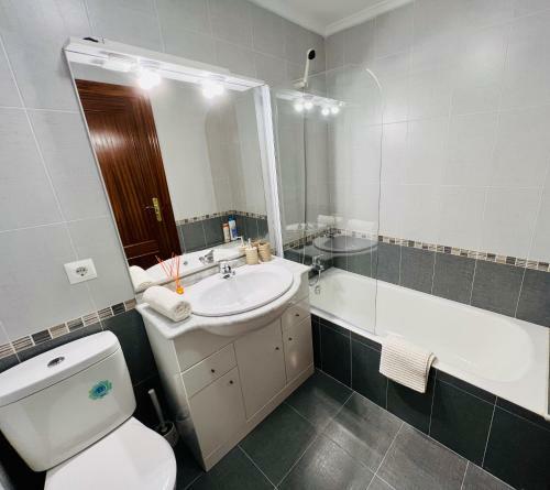 Excelente Apartamento Con Garaje Y Piscina