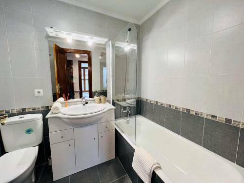 Excelente Apartamento Con Garaje Y Piscina