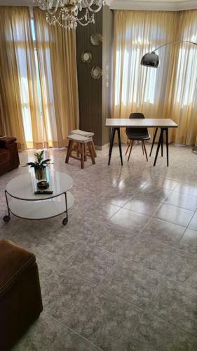 Vintage & Deluxe Apartments