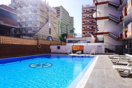Apartamento Modern Studio Close To The Beach With Pool