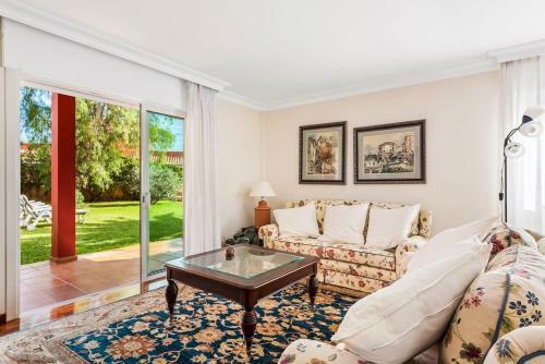 Villa Artigar, Garden, Swimming Pool And Bbq.