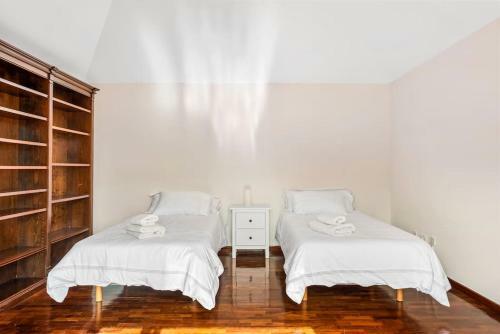 Villa Artigar, Garden, Swimming Pool And Bbq.