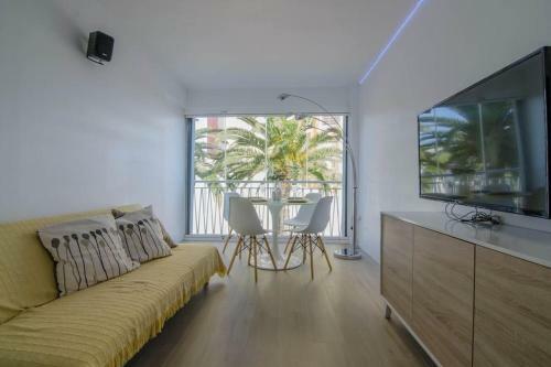 Beautiful Apartment By The Sea