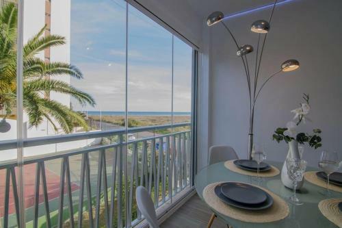 Beautiful Apartment By The Sea
