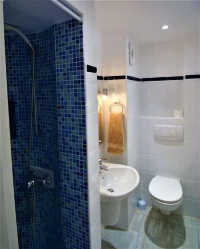 Homely 2 Bedroom Ground Floor Apartment, With Pool