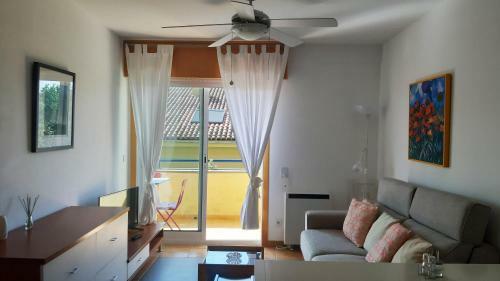 Apartamento Con Piscina En Portos�n