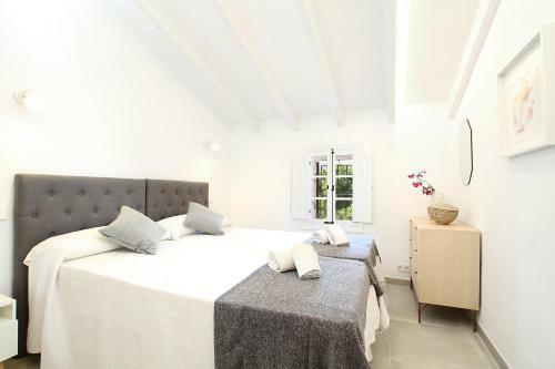 Superb Pollensa Villa - 5 Bedrooms - Villa Fiorever - Mountainside Views - Pool Table