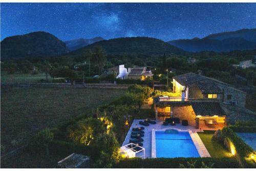 Superb Pollensa Villa - 5 Bedrooms - Villa Fiorever - Mountainside Views - Pool Table