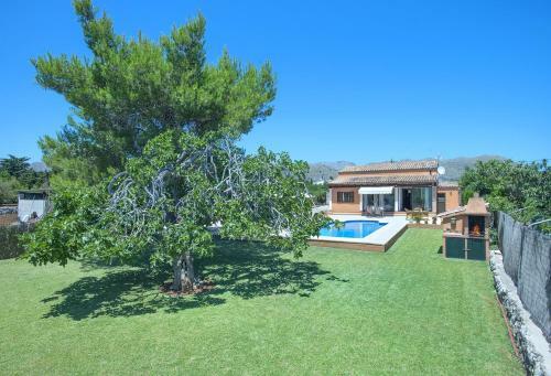 Owl Booking Villa Marvil - Exclusive Holidays
