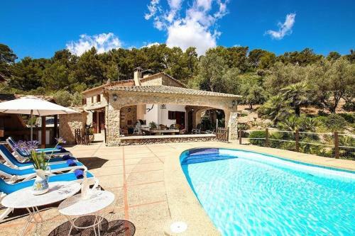 Villa Rustic House With Views To The Pollensa Mountains