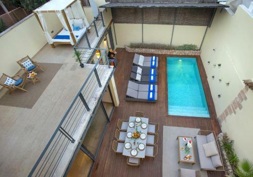 Owl Booking Villa Alvarez - Luxury Retreat