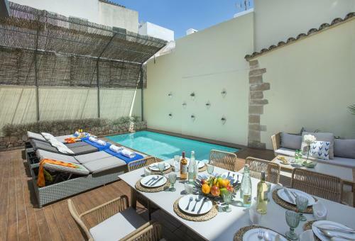 Owl Booking Villa Alvarez - Luxury Retreat