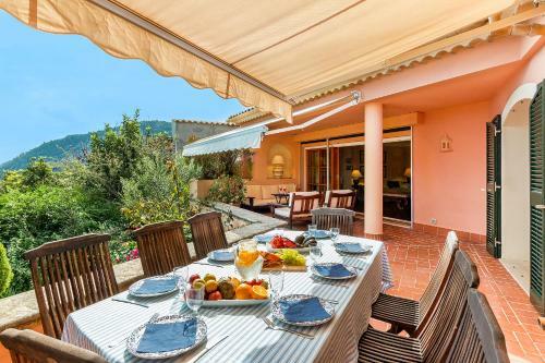 Townhouse With Pool And Mountain Views, Just 5 Min