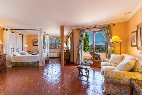 Townhouse With Pool And Mountain Views, Just 5 Min