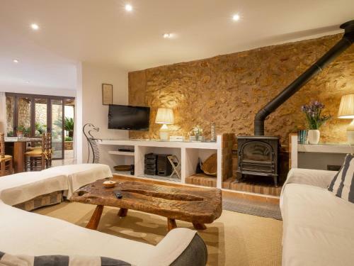 Townhouse Horta Den Menut By Sunvillas Mallorca