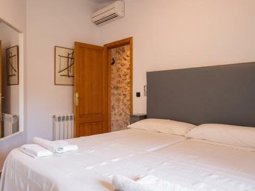Townhouse Horta Den Menut By Sunvillas Mallorca