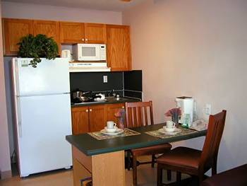 Hotel Crestwood Suites Baton Rouge