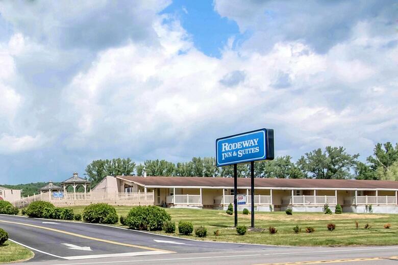 Motel Rodeway Inn And Suites Ithaca