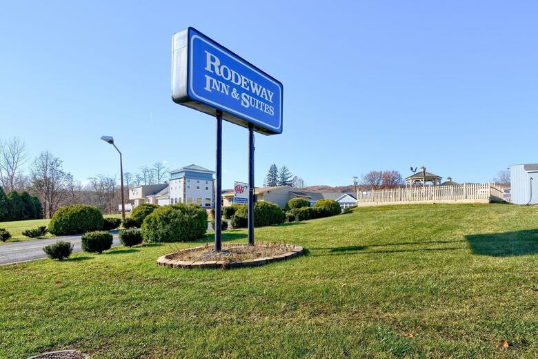 Motel Rodeway Inn And Suites Ithaca