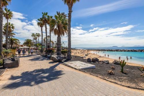 Home2book Bright Apartment Playa Blanca, Terrace