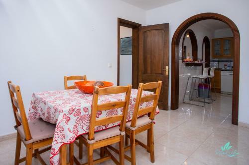 Remarkable 3-bed Villa In Playa Blanca
