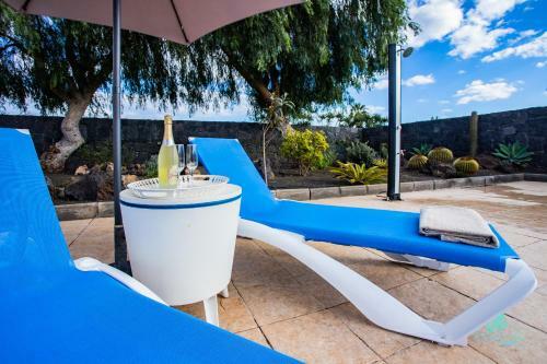 Remarkable 3-bed Villa In Playa Blanca