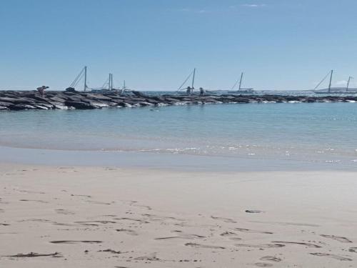 Renovated Holiday Home With Sea View And Private Pool