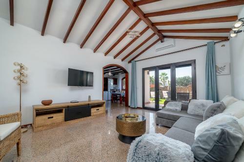 Villa Vv Makita By Hh