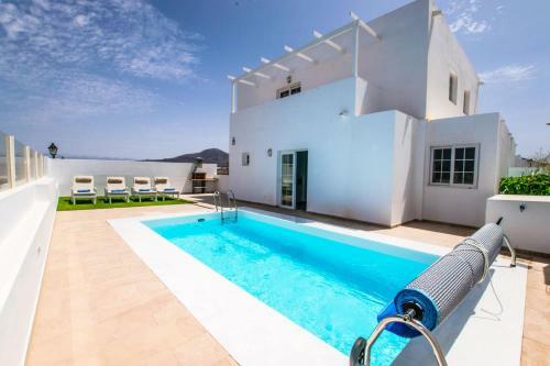 228 - Casa Luca By Villas Now Ltd