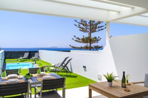 Villa Verde Blanca By Villa Plus