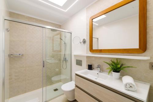 Villa Verde Blanca By Villa Plus