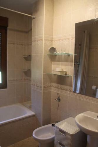 Apartamento En Altos De Pesu�s