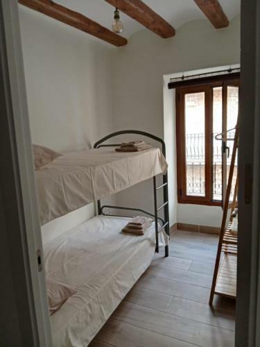 Centrally Located Two Bed Apartment In El Perell�