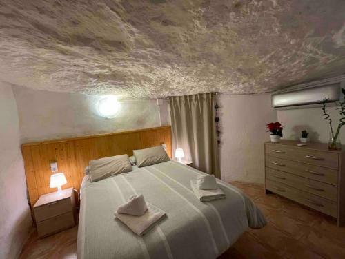 Apartamento Casa-cueva En El Coraz�n De Paterna