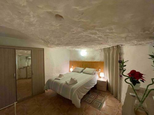 Apartamento Casa-cueva En El Coraz�n De Paterna