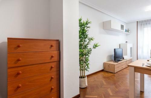Myhousespain - Amplio Apartamento En El Centro De Oviedo